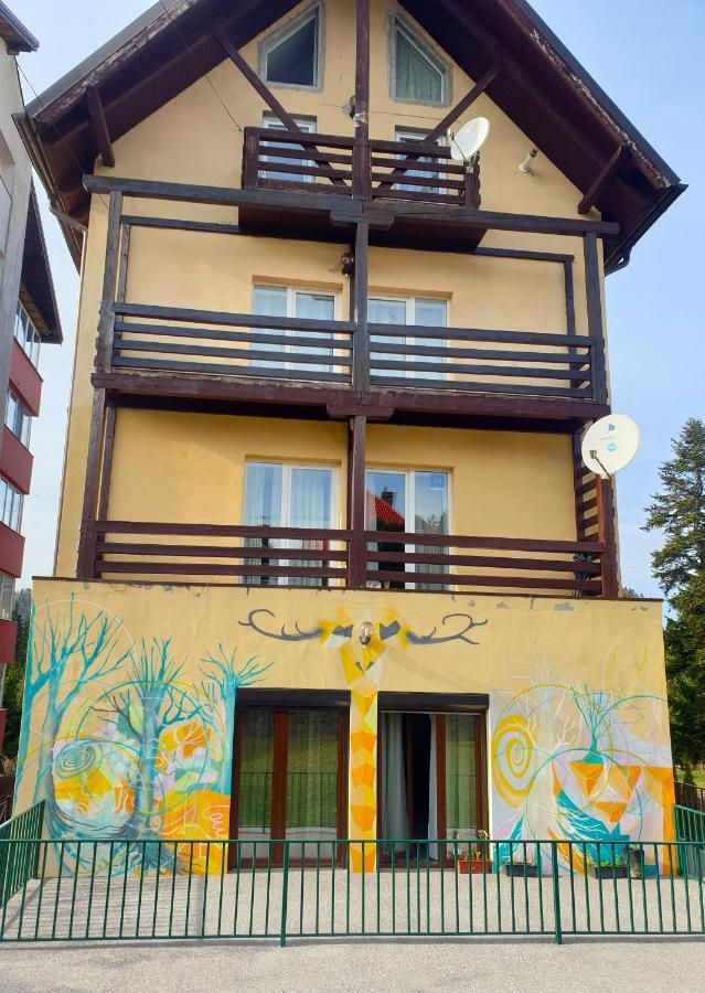 Happy Holiday Apartments Predeal Exteriör bild